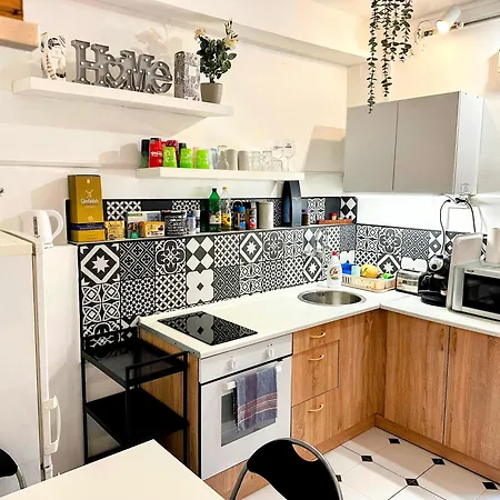 Dob71-cozy Flat In The Center Of Budapest- Recently Renovated *