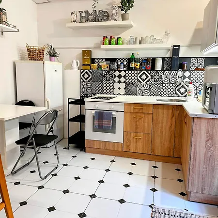 Dob71-cozy Flat In The Center Of Budapest- Recently Renovated Apartament