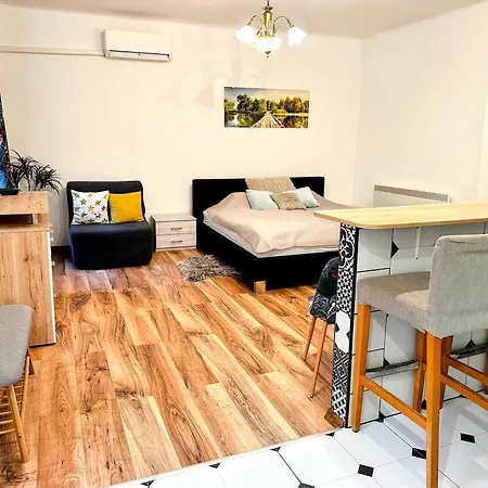 Dob71-cozy Flat In The Center Of Budapest- Recently Renovated Budapest