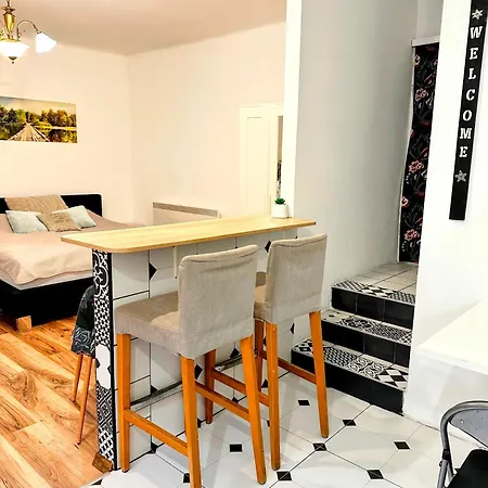 Dob71-cozy Flat In The Center Of Budapest- Recently Renovated Apartment Budapest